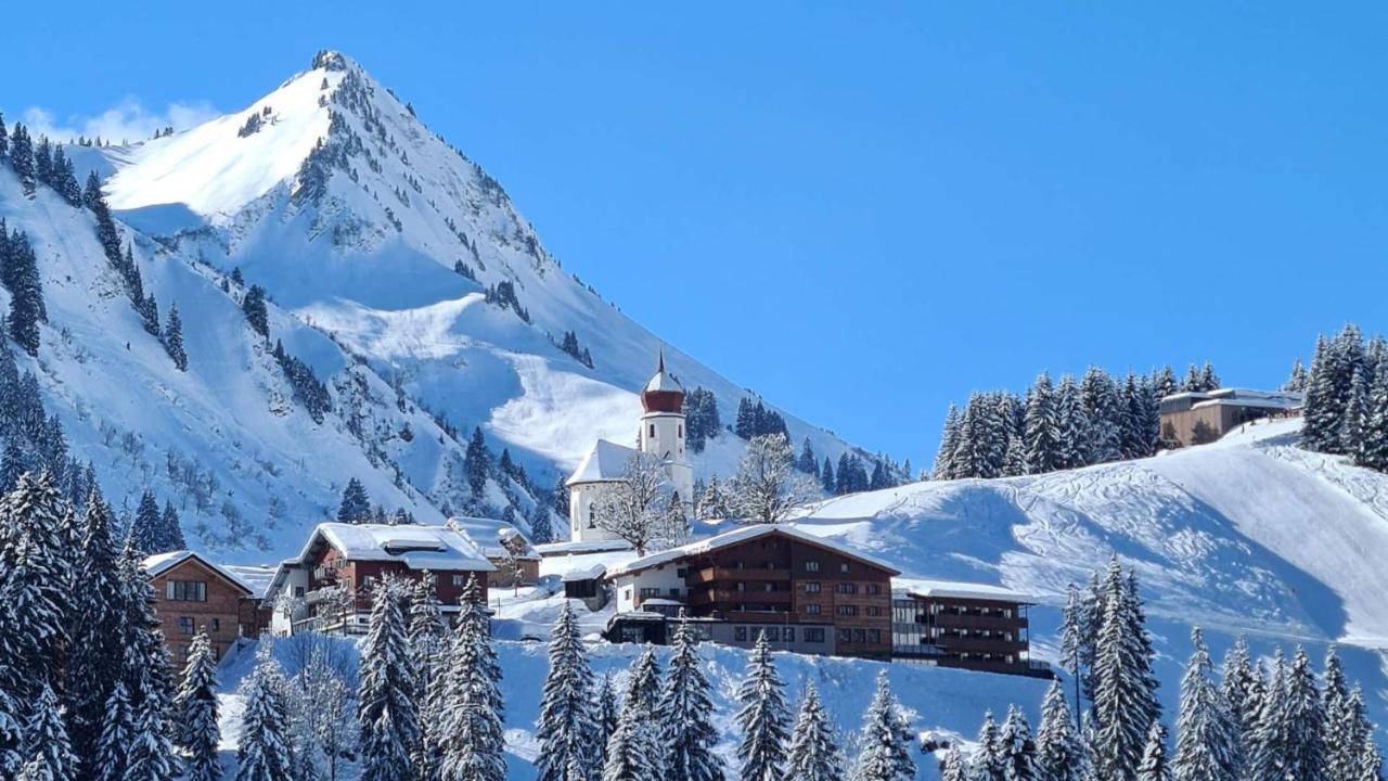 Boutique Hotel Die Mittagspitze Superior Damuels Exterior photo